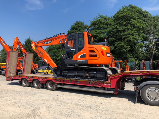 doosan 14 ton reduced tail swing excavator sold to Alan Davies