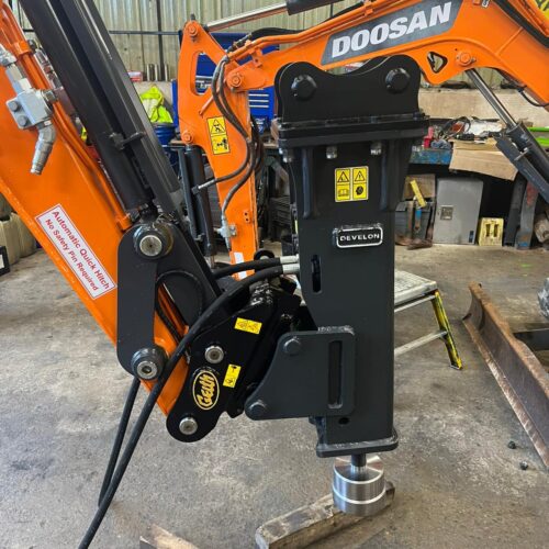 DEVELON HB03 WITH POST KNOCKER ATTACHMENT