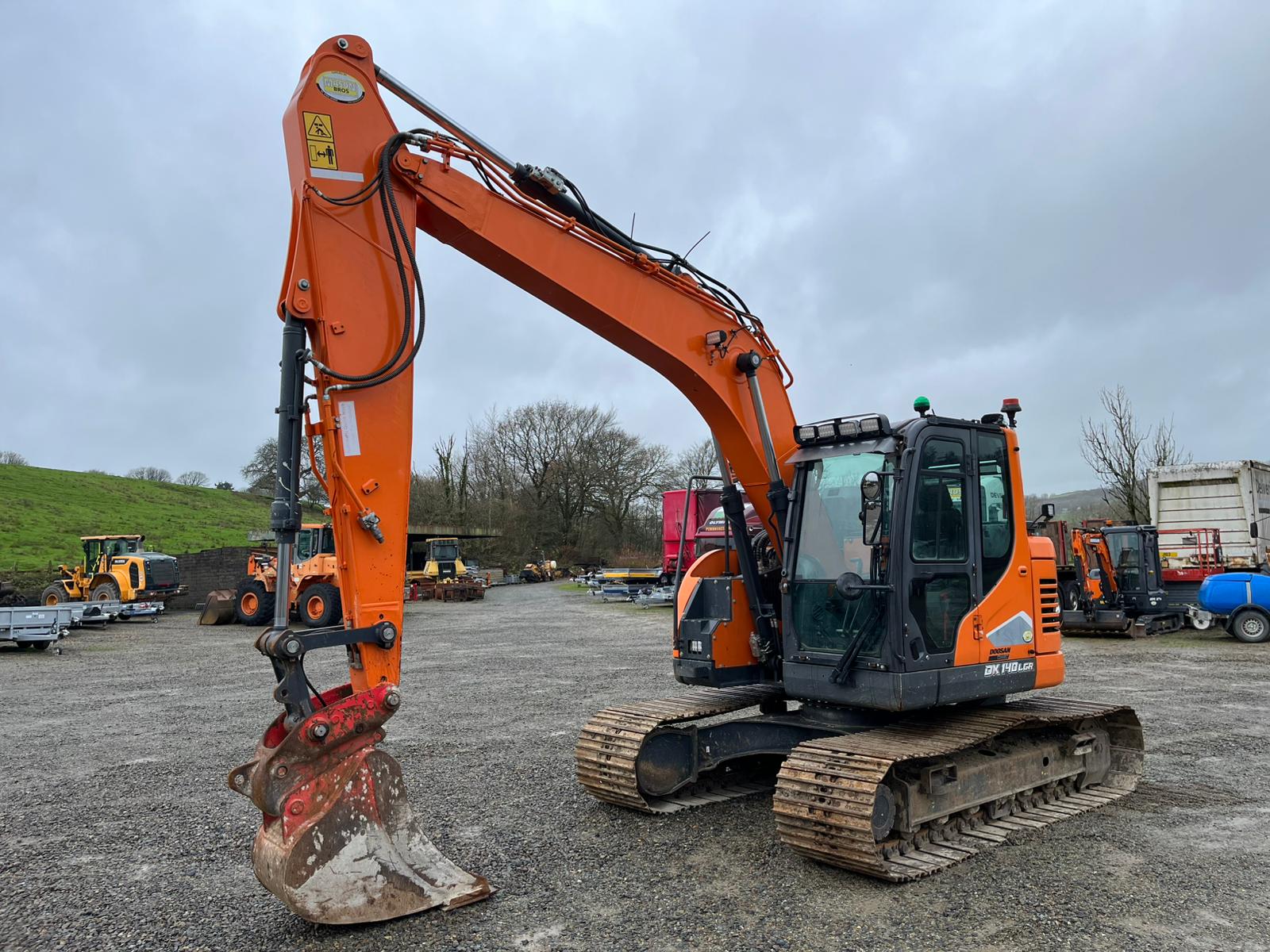 2022 DOOSAN DX140LCR-7