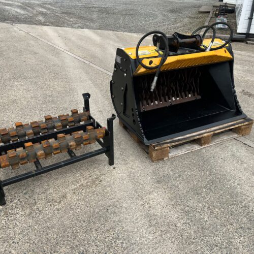 EX DEMO 2025 MB Crusher Screening Bucket